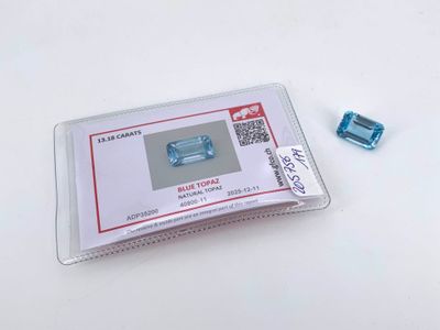 Topaze bleue de 13.18 cts de taille rectangulaire avec certi…