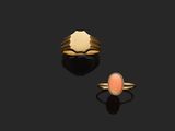une bague en or et corail et une bague en or et corail