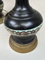 Paire de lampes en porcelaine noire à décor polychrome de mé… (photo 4)