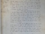 un gros plan d'un vieux document sur lequel figurent des inscriptions
