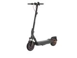 l'image d'un scooter posé sur une surface blanche
