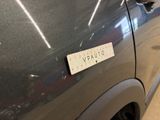 a sticker on the side of a car that says vaunto