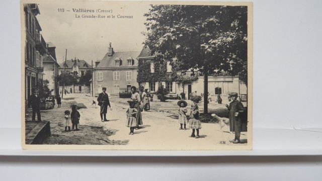 Vallière : La Grande Rue et le Couvent (HM 112). TBE. Carte peu c...