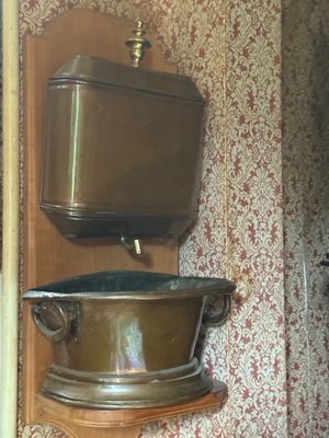 Fontaine d'applique en cuivre,