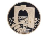 une image représentant une pièce de monnaie dorée et noire sur laquelle figure un homme sur un pont