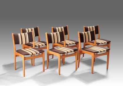 Suite de 6 chaises en chêne massif, garniture en tissu d'ori…