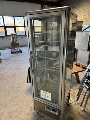 P29: Vitrine 4 faces TECFRIGO - Photo 1