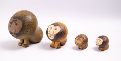 Lisa LARSON (1931) pour Gustavsberg, La famille lion, série …