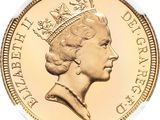 une image montrant un gros plan d'une pièce d'or sur laquelle figure une couronne