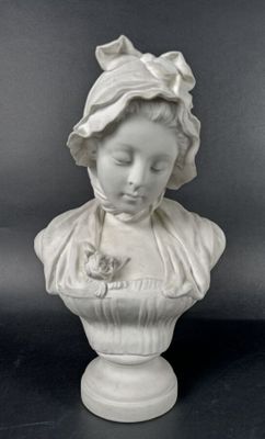 D'après Jean-Baptiste GREUZE. Buste en biscuit figurant une …