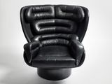 fauteuil inclinable en cuir noir avec repose-pieds et repose-jambes