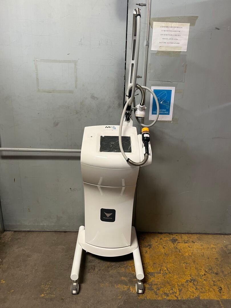 1 appareil Liposuccion BODY CONTOURING MC-1 série 11081 année 2019