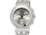 gros plan d'une montre sur fond blanc