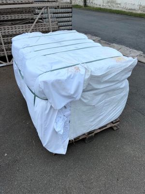 1 Palette de serviettes-éponge propres déclassées ayant été …