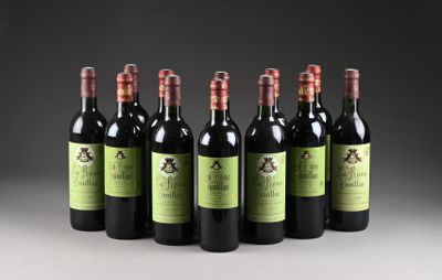 six bouteilles de vin alignées sur une table