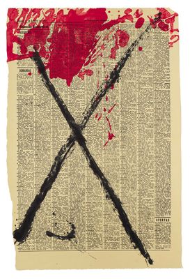 une image représentant un morceau de papier sur lequel figurent une croix et du sang