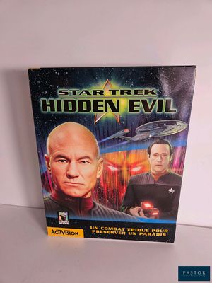 La boîte du jeu « Hidden Evil » est posée sur une table.