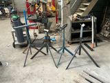 tout un tas d'outils qui traînent dans un garage