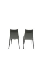 Suite de quatre chaises entièrement gainées de cuir gris. (photo 3)