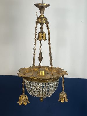 Lustre corbeille à trois branches, en bronze doré et pampill…