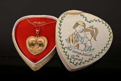 PEYNET - Les Amoureux - Chaîne de cou et médaille or jaune