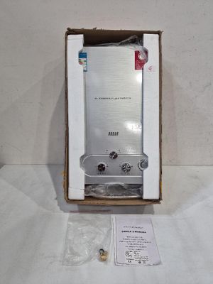 un caisson contenant un chauffe-eau à l'intérieur