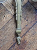 DEUX PAIRES D'APPLIQUES à deux bras de lumière en bronze de … (photo 4)