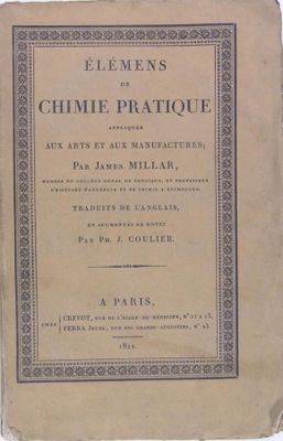 la couverture d'un vieux livre sur laquelle figure l'image d'un chien