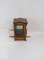 Petite vitrine chaise à porteur en bois revêtue de tapisseri… (photo 5)