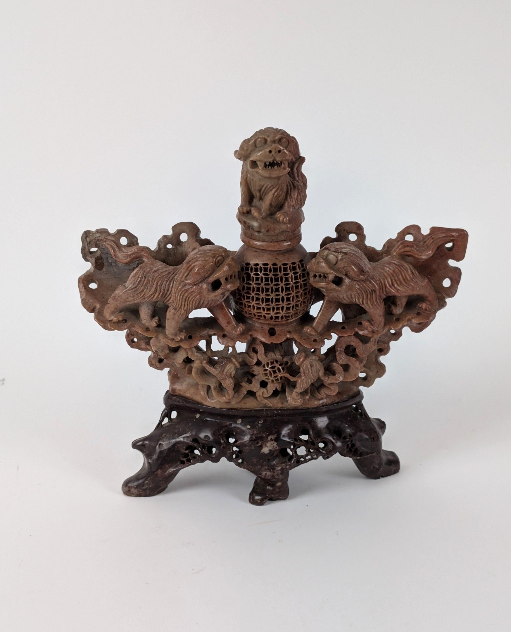 Objets d'art & Curiosités