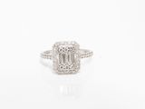 une bague en diamant et or blanc
