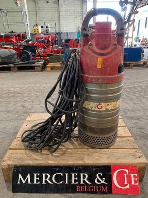 mercierr & cie vacuum on a pallet in a warehouse