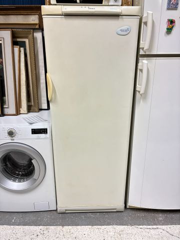 Arthur Martin Electrolux, congélateur une porte. En l'état non te...