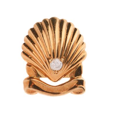 an image of a close up of a gold ring with a diamond