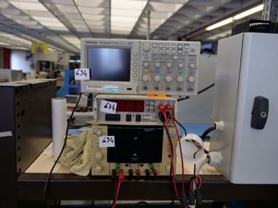 1 Oscilloscope Tektronix Modele Dts2024b, + 1 Alimentation, …