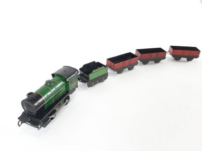 HORNBY. Locomotive mecanique en tôle lithographiée accompagn…