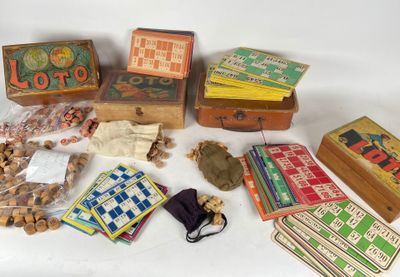 a lot of items that are sitting on a table