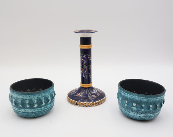 ACCOLAY : Deux coupes en céramique. Joint porte bougie Gien modèl...