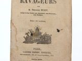 un vieux livre avec l'image d'un château
