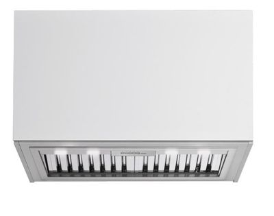 un gros plan d'une hotte de cuisine blanche équipée d'une lampe