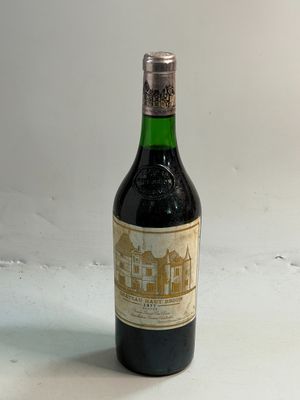 1 bouteille Château HAUT BRION 1977 1 er GCC Péssac Léognan