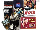 un grand nombre de livres posés sur une table