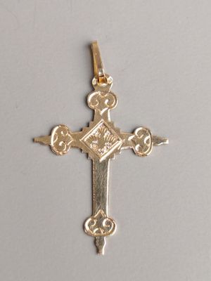 CROIX PENDENTIF en or jaune (750/°°°) dite "Croix de Savoie"…