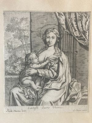une vieille gravure représentant une femme tenant un bébé sur ses genoux
