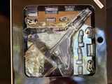 une photo d'une boîte contenant un ensemble d'outils