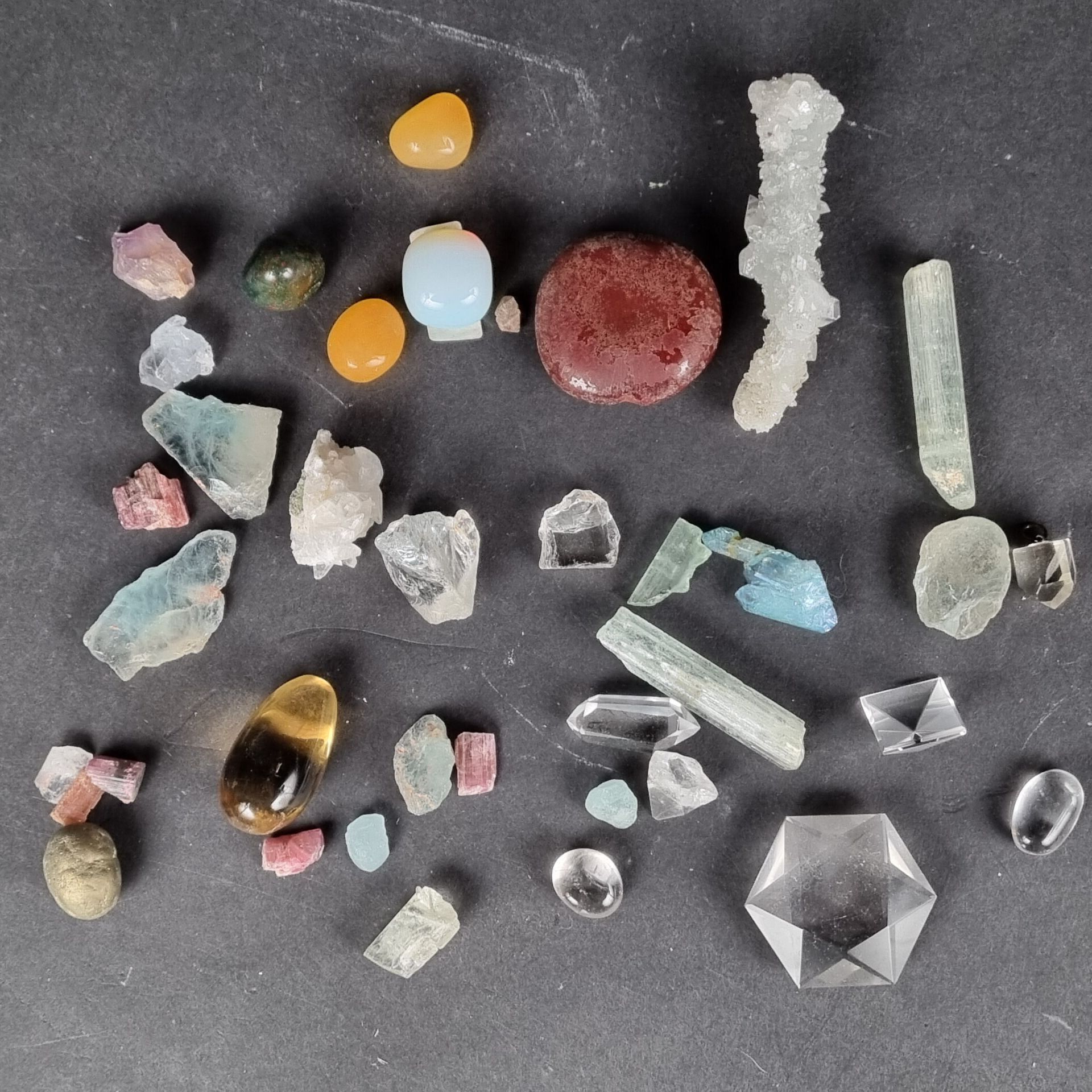 Objets d'art & Curiosités