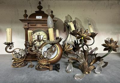 Lot comprenant: - pendule caisse bois