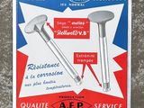 une pancarte sur laquelle sont fixés deux clous