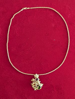 MONDELLO – Ensemble composé d'un collier en or (poids net : …