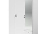 un gros plan sur une armoire blanche à deux tiroirs avec un miroir